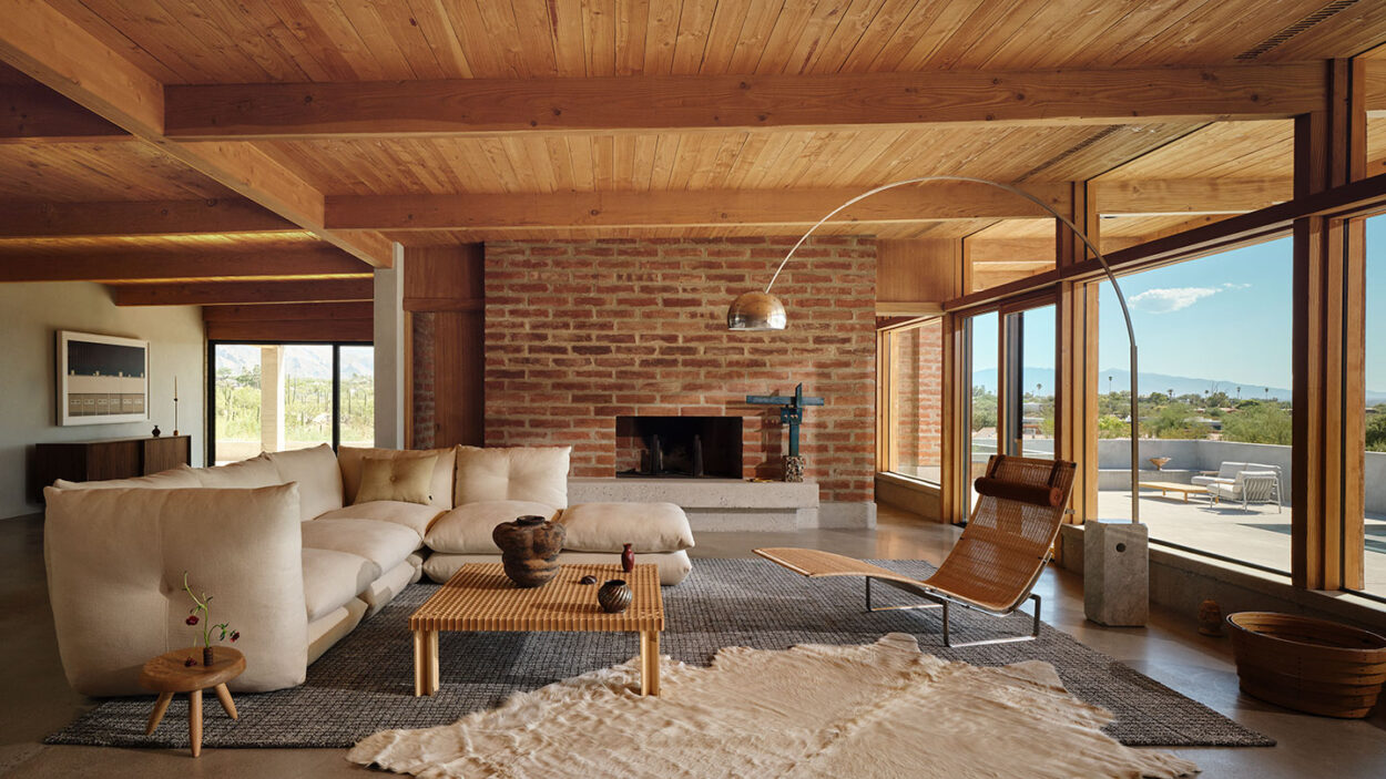 contemporary living space in palm springs