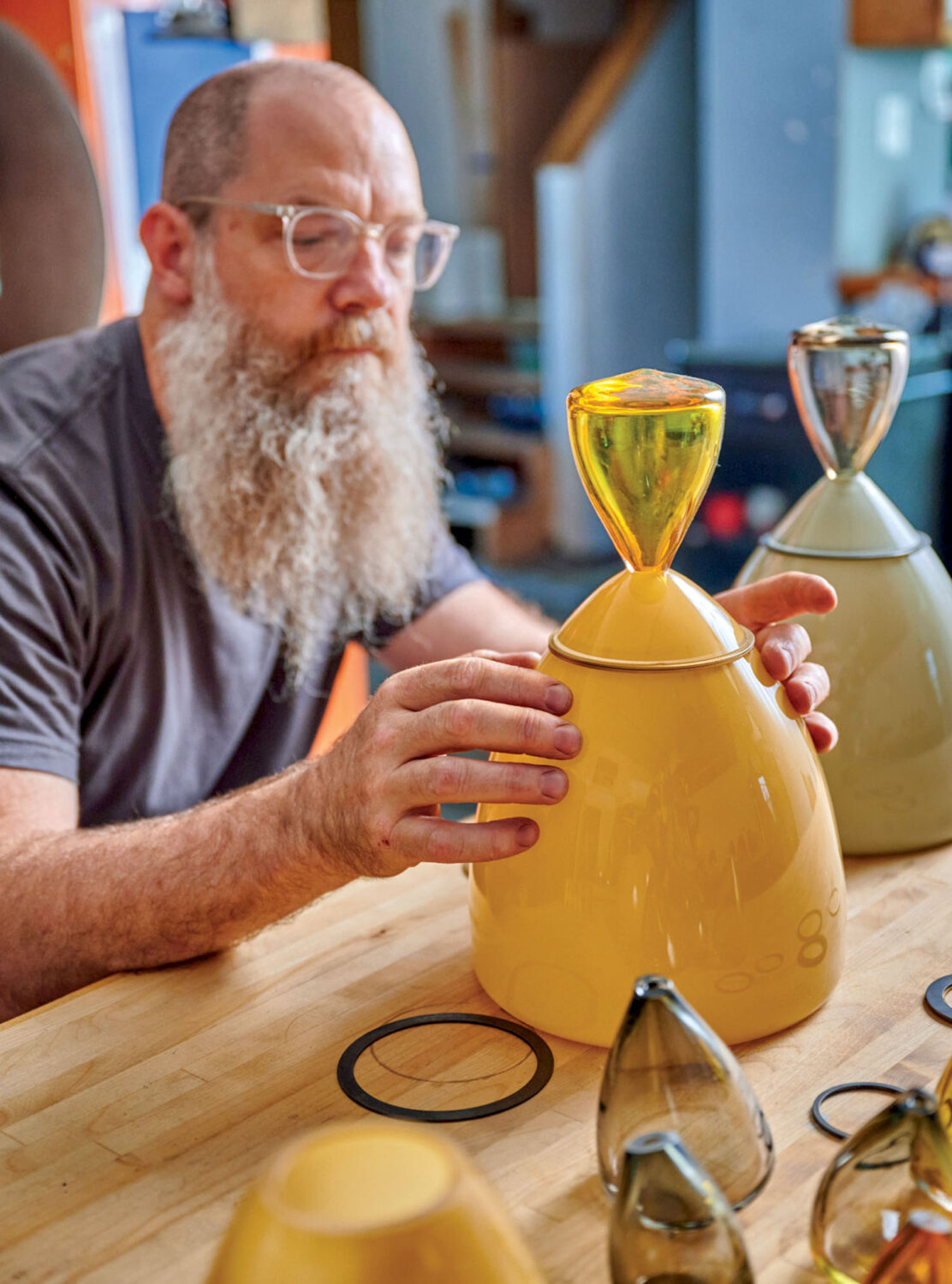 glassmaker Lynn Read
